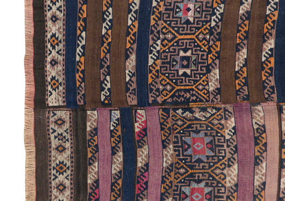 Hakkari Kilim, 150 x 180 cm / 5 x 6 feet