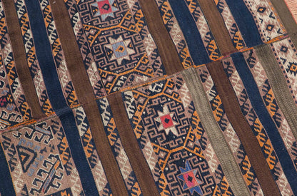 Hakkari Kilim, 150 x 180 cm / 5 x 6 feet