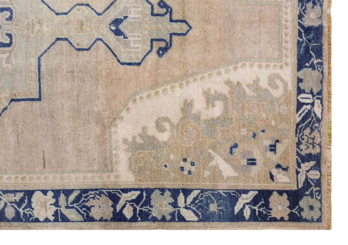 Handmade Turkish Rug, 4'6 x 7'6 cm, 137 x 228 cm Rug