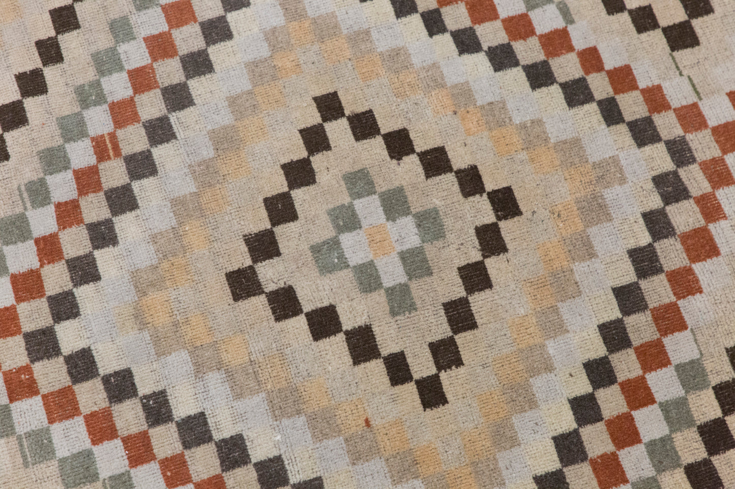 Handmade Turkish Rug 122x236 cm (4'0" x 7'9")