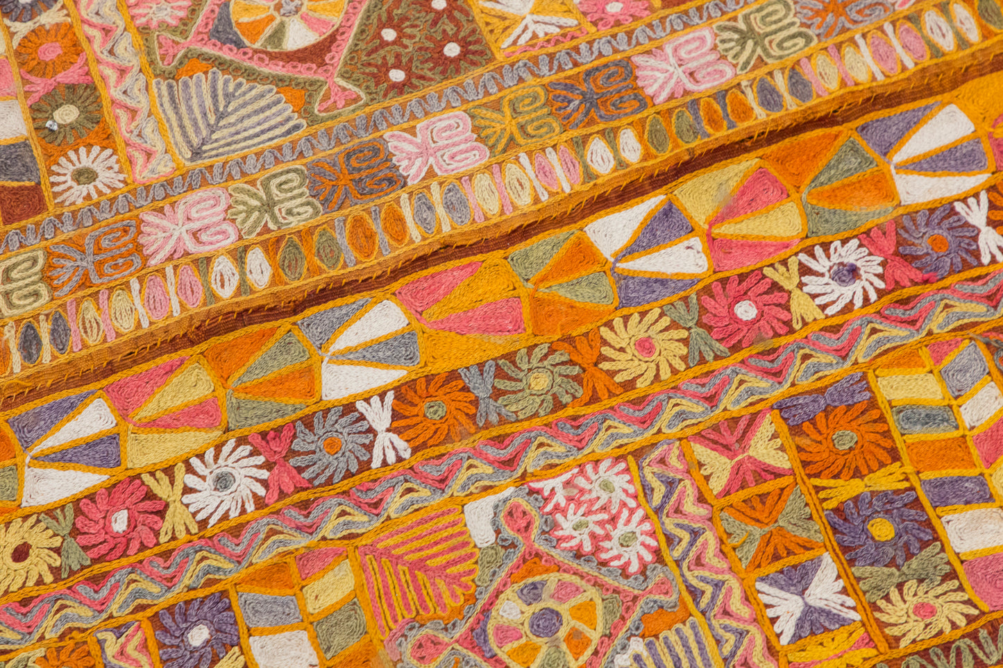 Handwoven Vintage Arabi Kilim, 140 x 260 cm (4.6 x 8.5 ft)