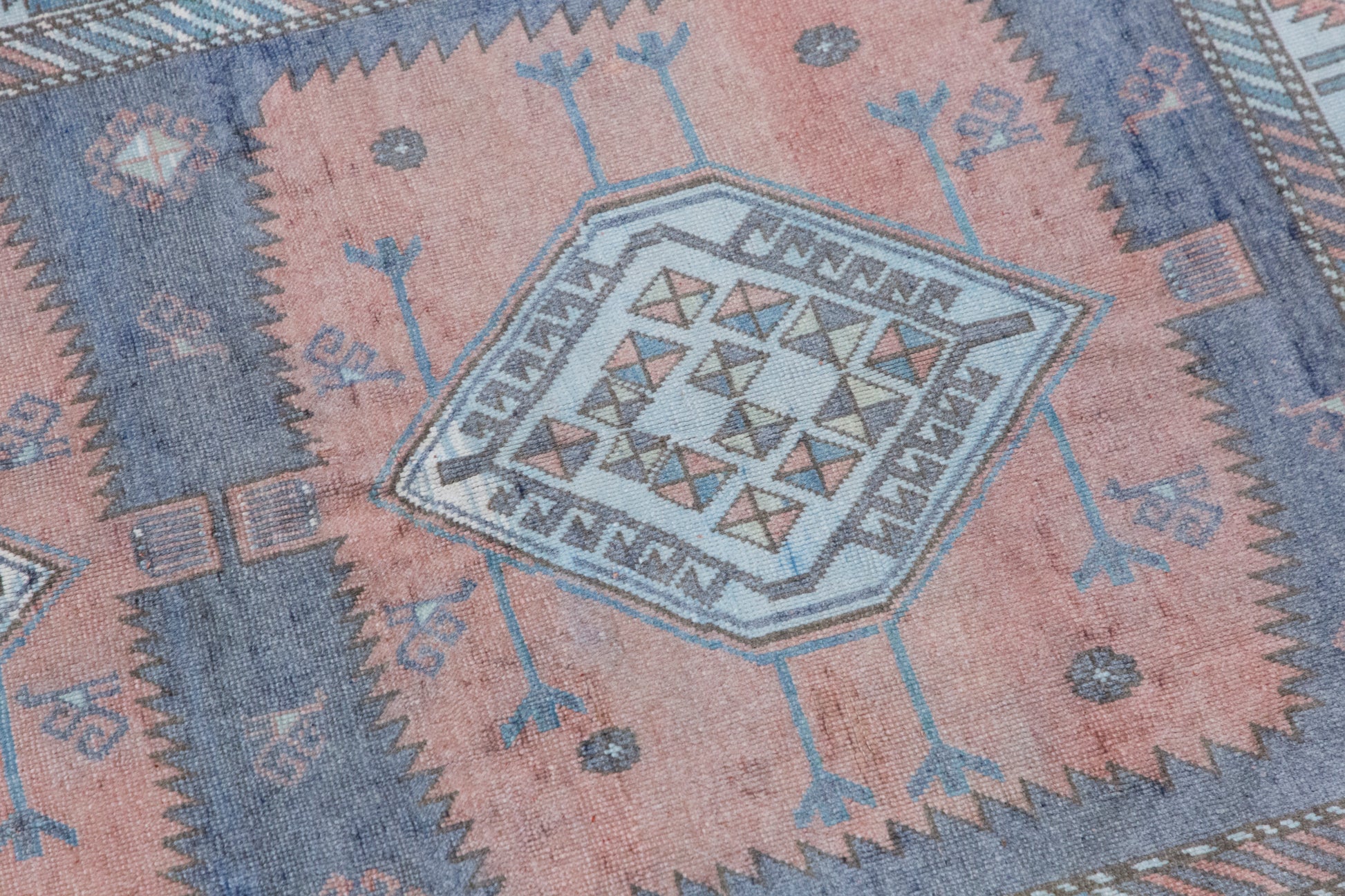 Handwoven Vintage Area Rug 4x7 ft | 140 x 215 cm