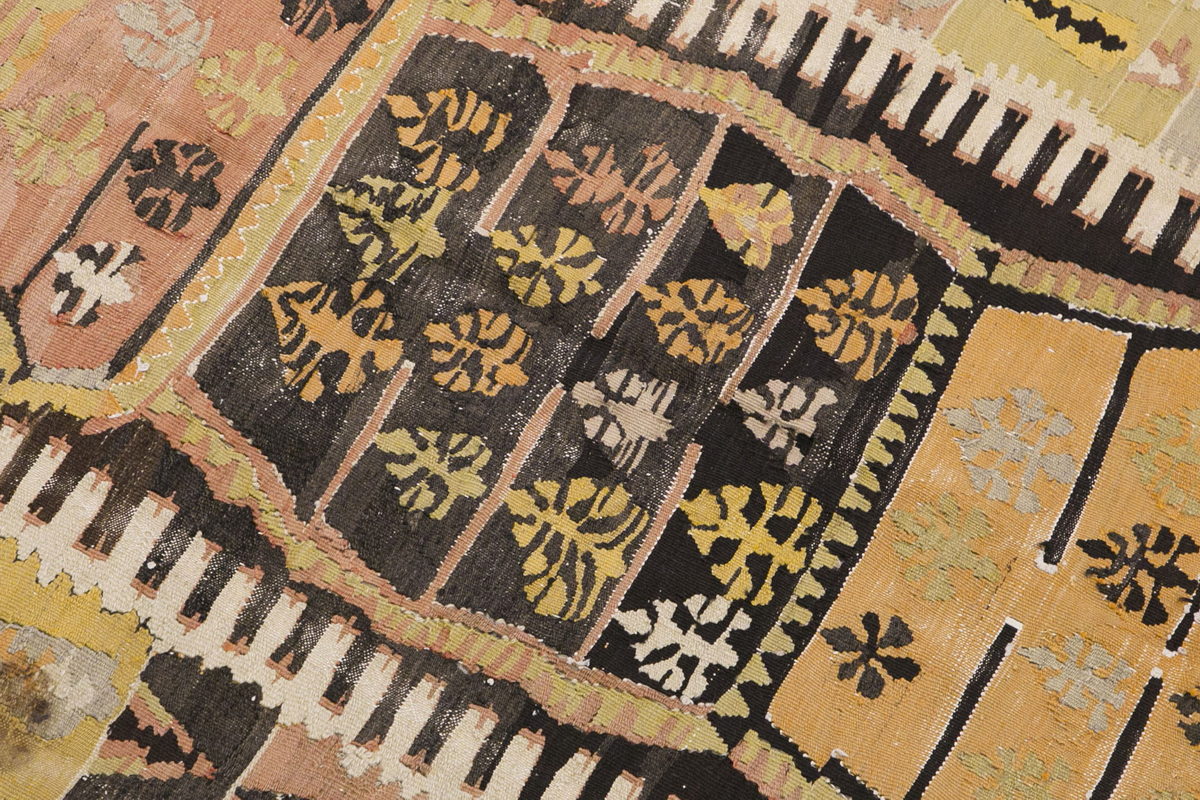 Handwoven Vintage Kırşehir Kilim, 112 x 273 cm, 3.8 x 8.11 ft