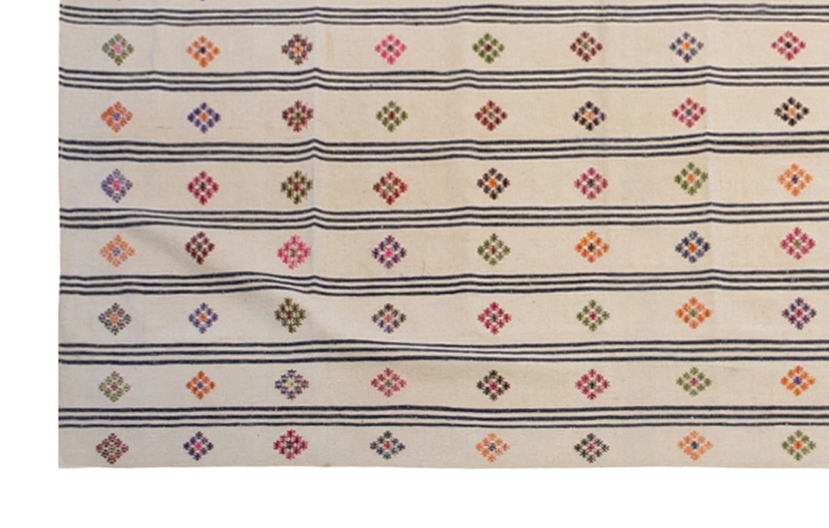 Handwoven Vintage Turkish Kilim 207x345 cm (6'9" x 11'4")