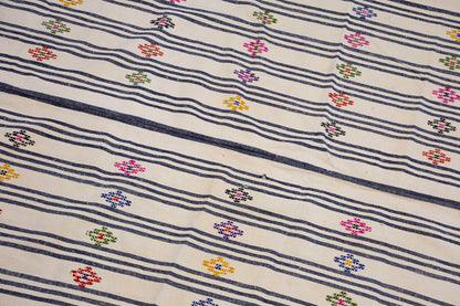 Handwoven Vintage Turkish Kilim 215x310 cm (7'1"x10'2")