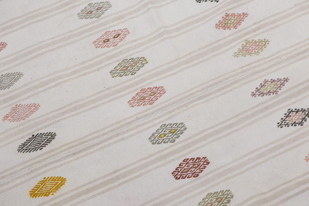 Handwoven Vintage Turkish Kilim Rug 186x234 cm (2'10" x 7'8" feet)