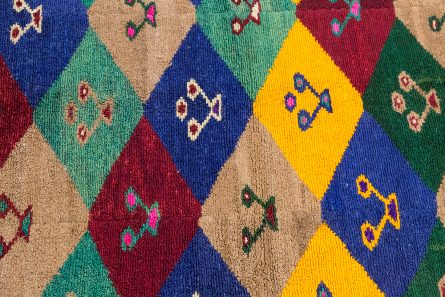 Handwoven Vintage Turkish Rug, 150 x 195 cm (4.9 x 6.4 ft)