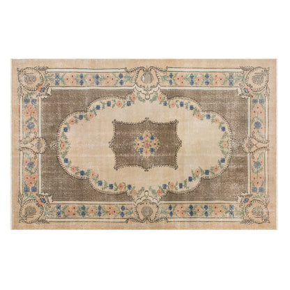 Handwoven Wool Area Rug, 5.6 x 8.9 ft