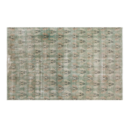 Handwoven Wool Area Rug (6.4 x 10 ft)