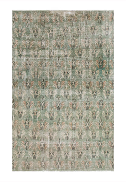 Handwoven Wool Area Rug (6.4 x 10 ft)