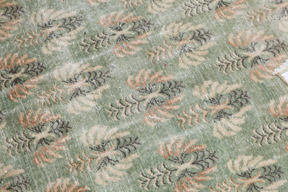Handwoven Wool Area Rug (6.4 x 10 ft)