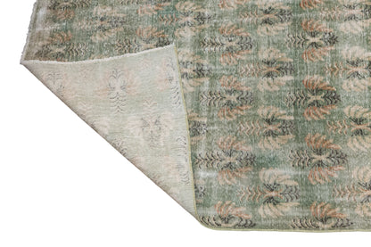Handwoven Wool Area Rug (6.4 x 10 ft)