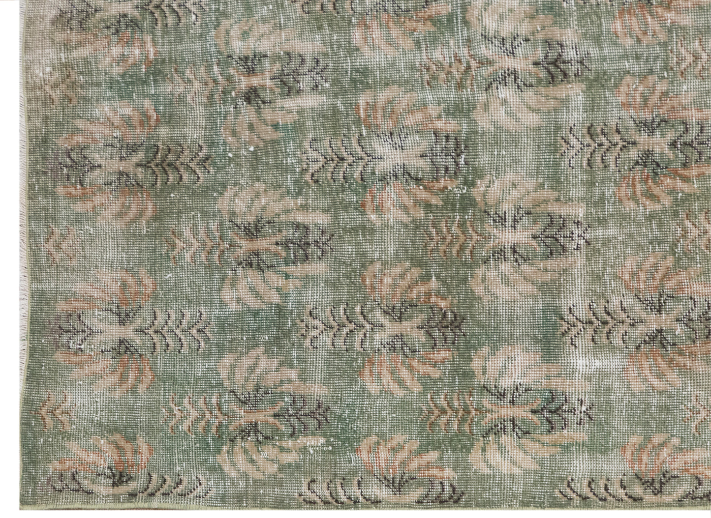 Handwoven Wool Area Rug (6.4 x 10 ft)