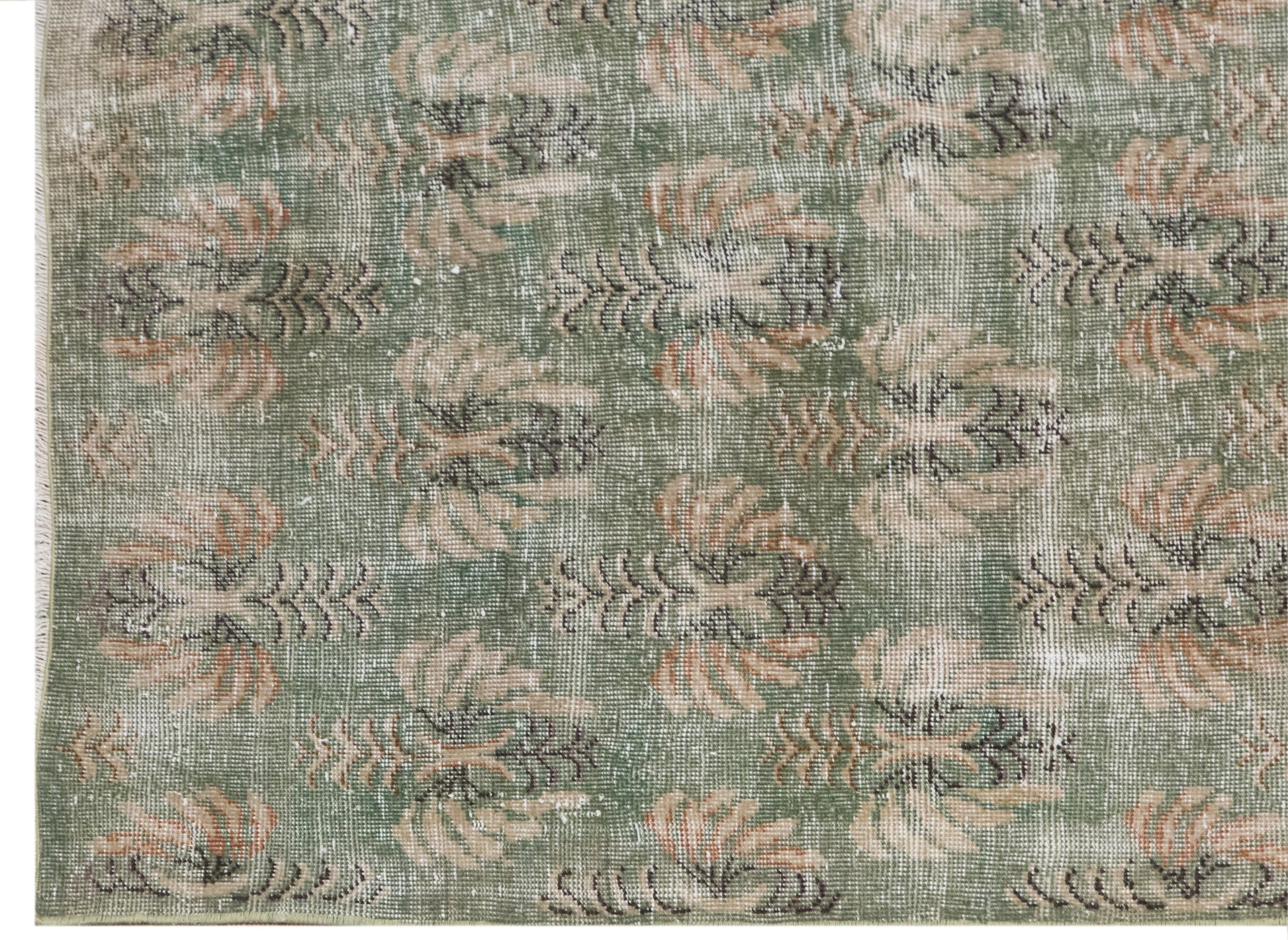 Handwoven Wool Area Rug (6.4 x 10 ft)