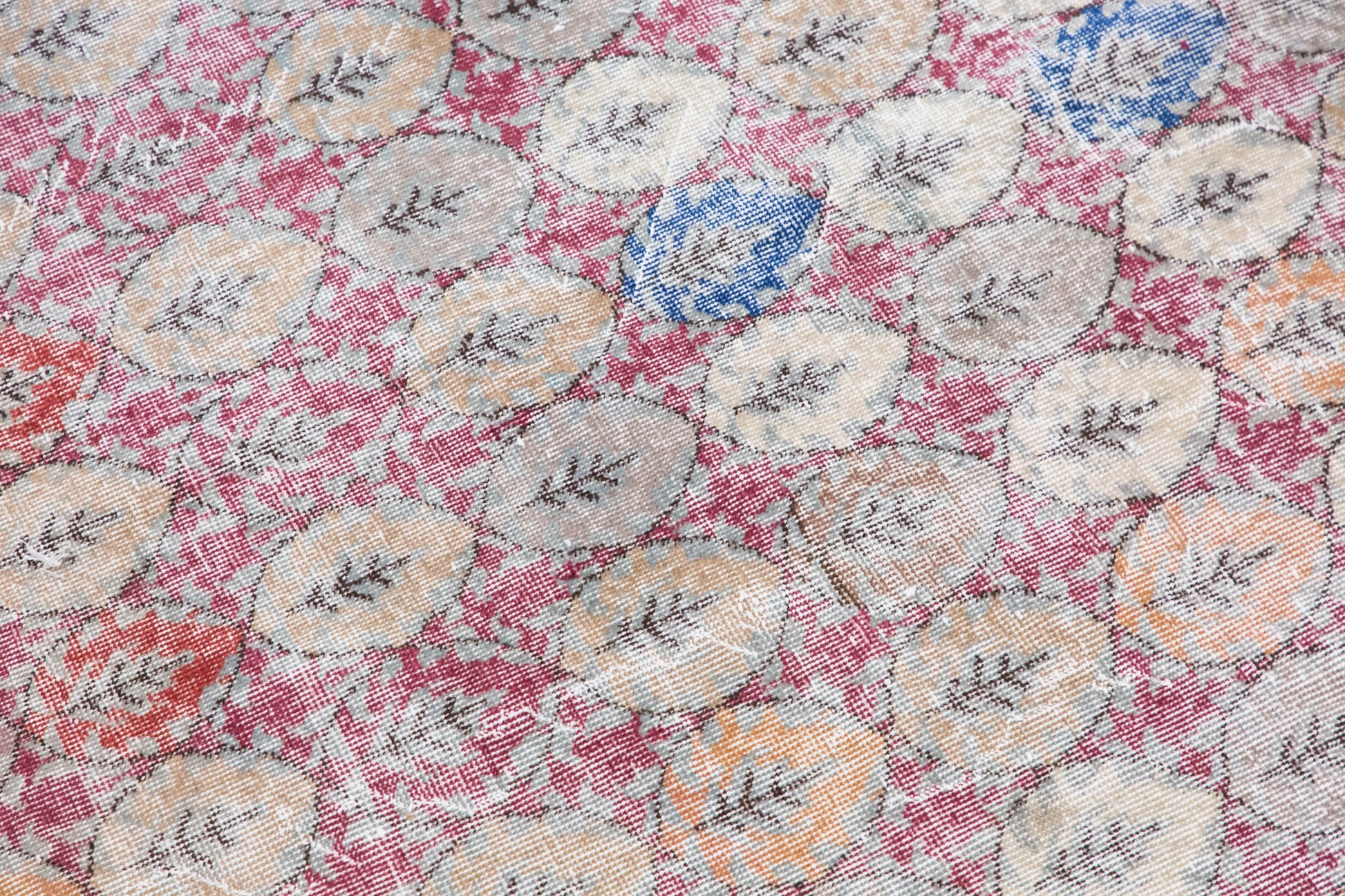 Handwoven Wool Area Rug (6.7 x 9.5 ft)