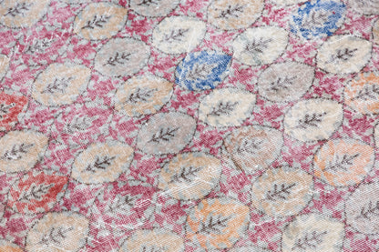 Handwoven Wool Area Rug (6.7 x 9.5 ft)