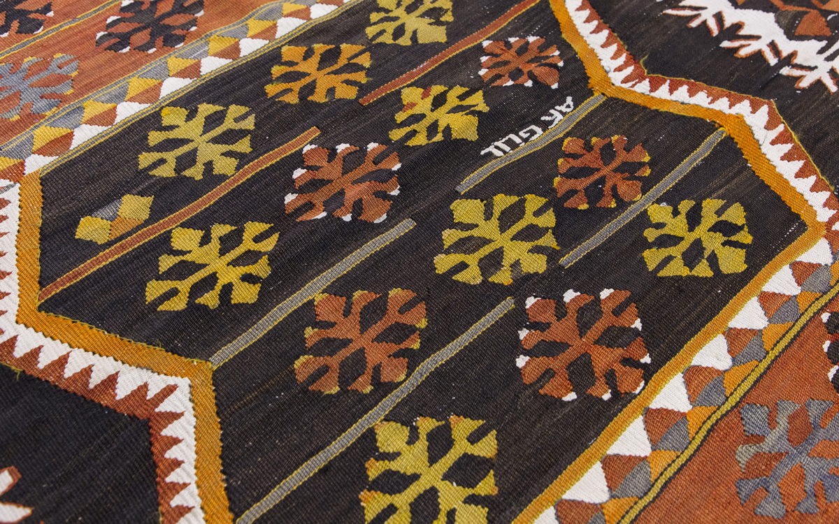 intage Turkish Kilim, 3.6 x 6.4 ft Rug, 108 x 195 cm