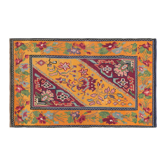 Karabağ Kilim, 145 x 217 cm / 4'9 x 7'1 feet