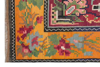 Karabağ Kilim, 145 x 217 cm / 4'9 x 7'1 feet