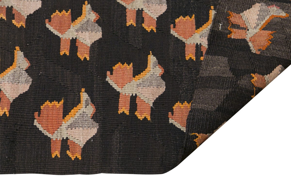 Karabağ Kilim, 150 x 290 cm / 5 x 9'6 feet
