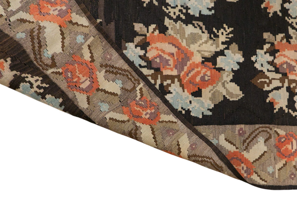 Karabağ Kilim, 70 Years Old, 127 x 190 cm / 4'2 x 6'3 feet