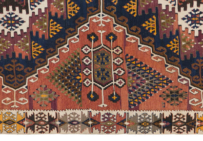 Kayseri Kilim, 173 x 350 cm / 5'8 x 11'6 feet