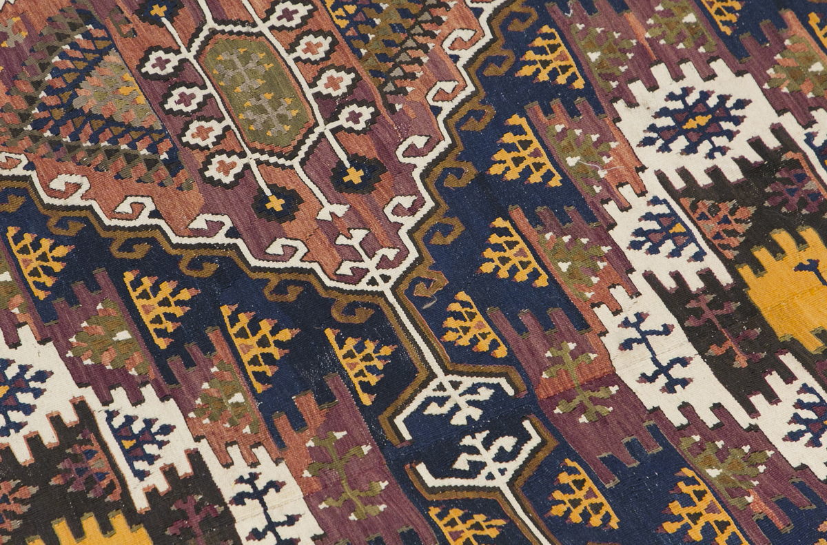 Kayseri Kilim, 173 x 350 cm / 5'8 x 11'6 feet