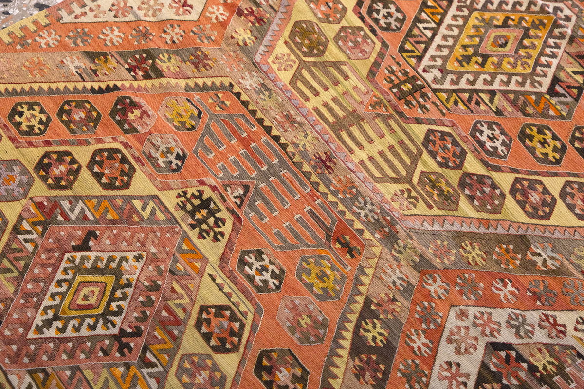 Konya Hotamış Türkmen Rug, 116 x 220 cm, 3.9 x 7.2 ft