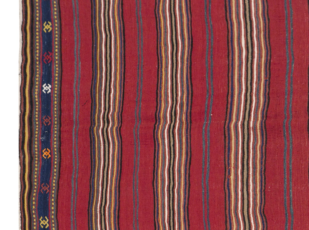 Konya Kilim, 168 x 268 cm / 5'6 x 9 feet