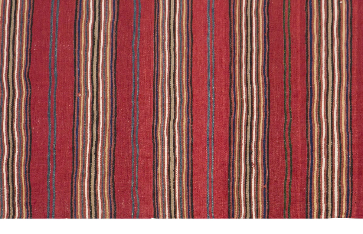 Konya Kilim, 168 x 268 cm / 5'6 x 9 feet