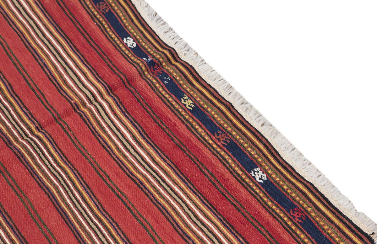 Konya Kilim, 168 x 268 cm / 5'6 x 9 feet