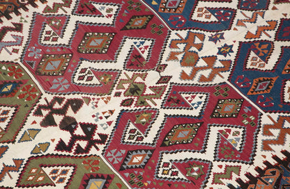 Konya Runner Kilim, 145 x 435 cm / 4'9 x 14'3 feet