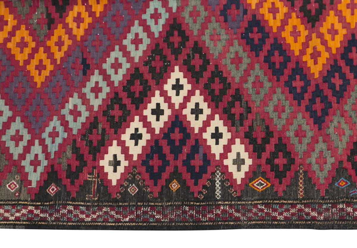 Kurdish Hakkari Kilim, 153 x 265 cm, 5 x 8'8 feet