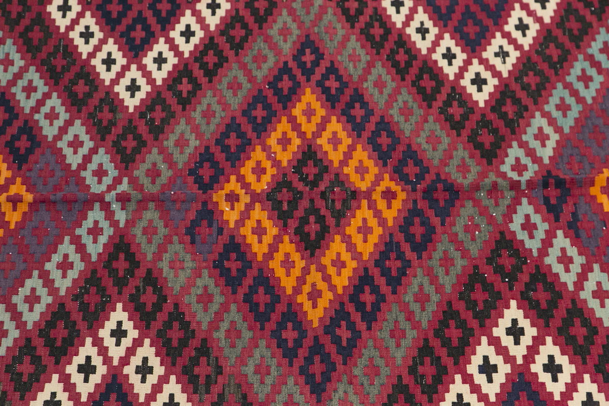 Kurdish Hakkari Kilim, 153 x 265 cm, 5 x 8'8 feet