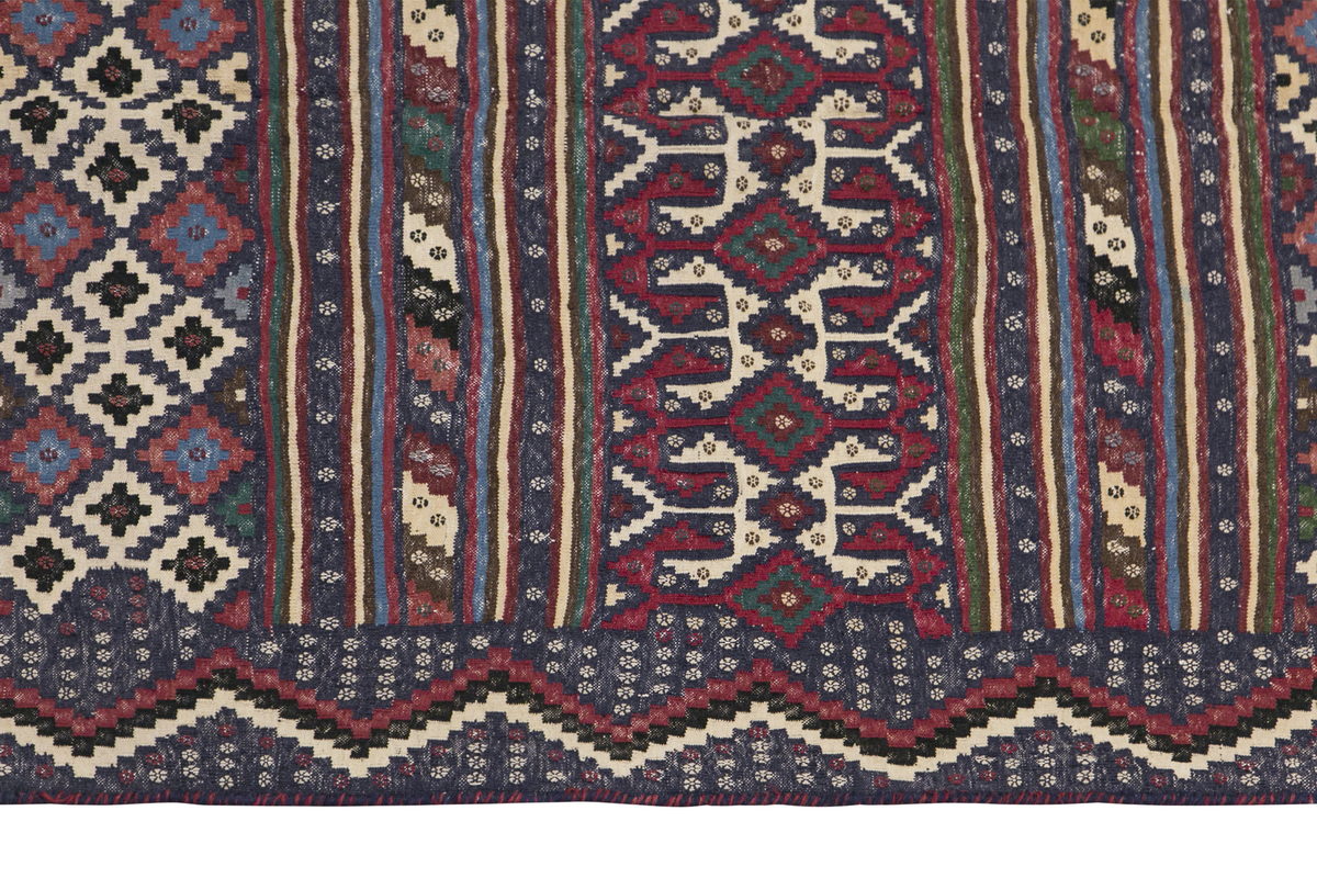 Kurdish Hakkari Kilim, 160 x 235 cm, 5'3 x 7'9 feet