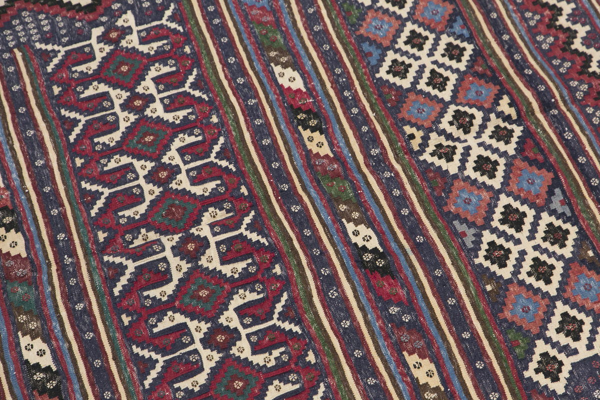 Kurdish Hakkari Kilim, 160 x 235 cm, 5'3 x 7'9 feet