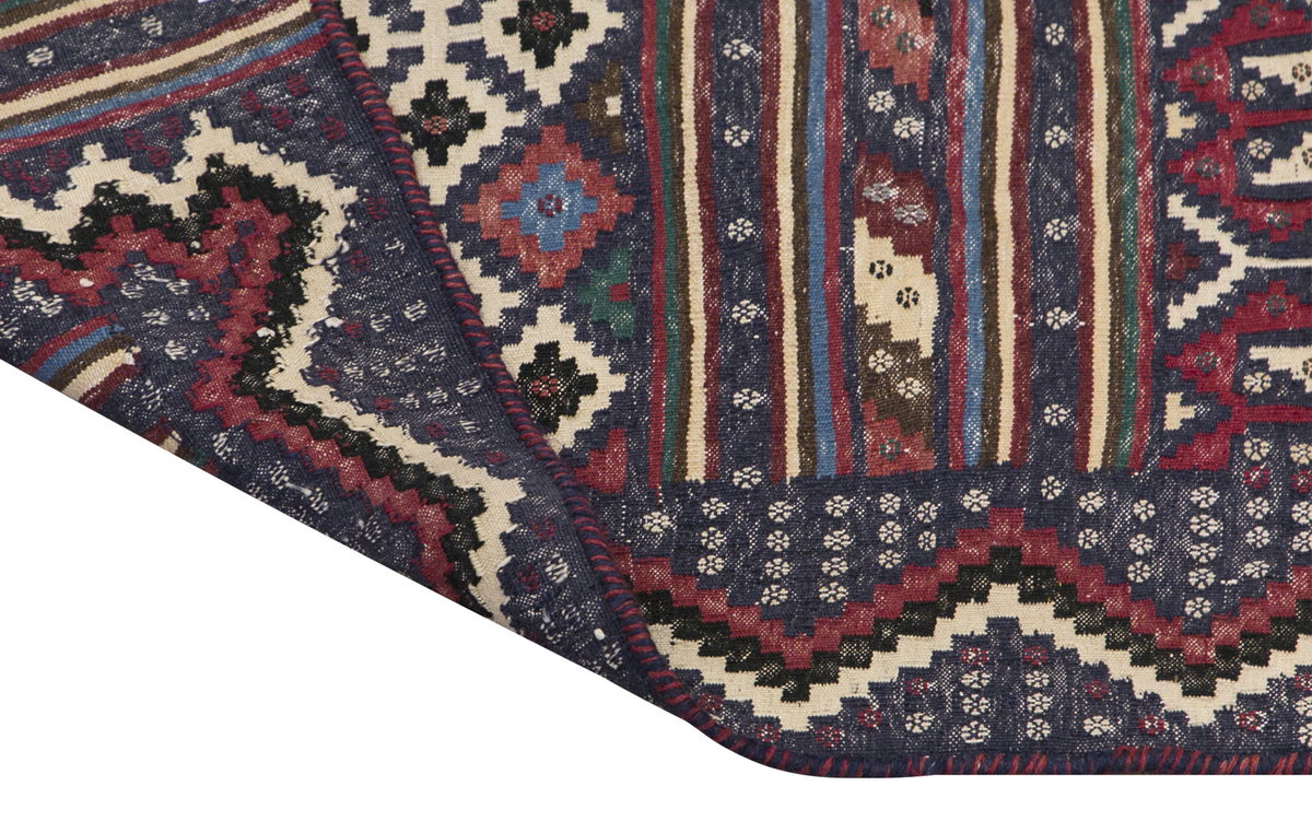 Kurdish Hakkari Kilim, 160 x 235 cm, 5'3 x 7'9 feet