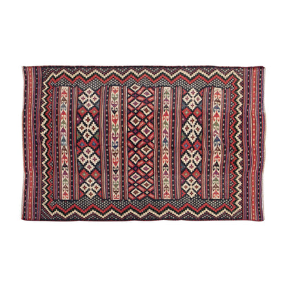 Kurdish Kilim, 146 x 226 cm / 4'9 x 7'5 feet