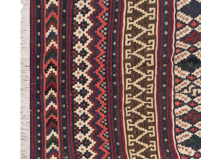 Kurdish Kilim, 155 x 220 cm / 5'1 x 7'3 feet