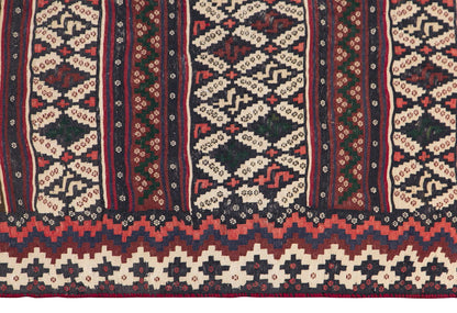 Kurdish Kilim, 155 x 220 cm / 5'1 x 7'3 feet