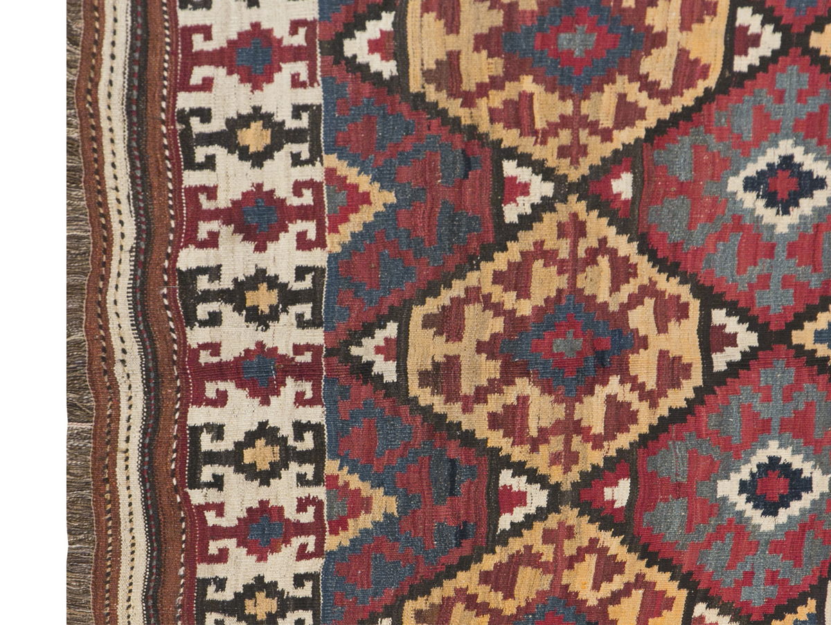 Kurdish Kilim, 170 x 260 cm / 5'7 x 8'6 feet