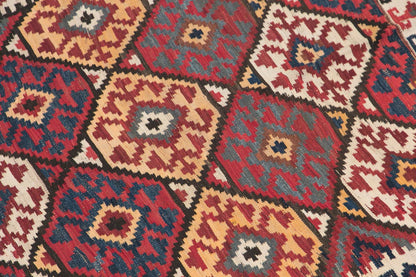 Kurdish Kilim, 170 x 260 cm / 5'7 x 8'6 feet