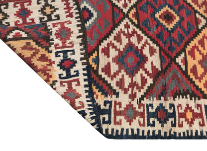 Kurdish Kilim, 170 x 260 cm / 5'7 x 8'6 feet