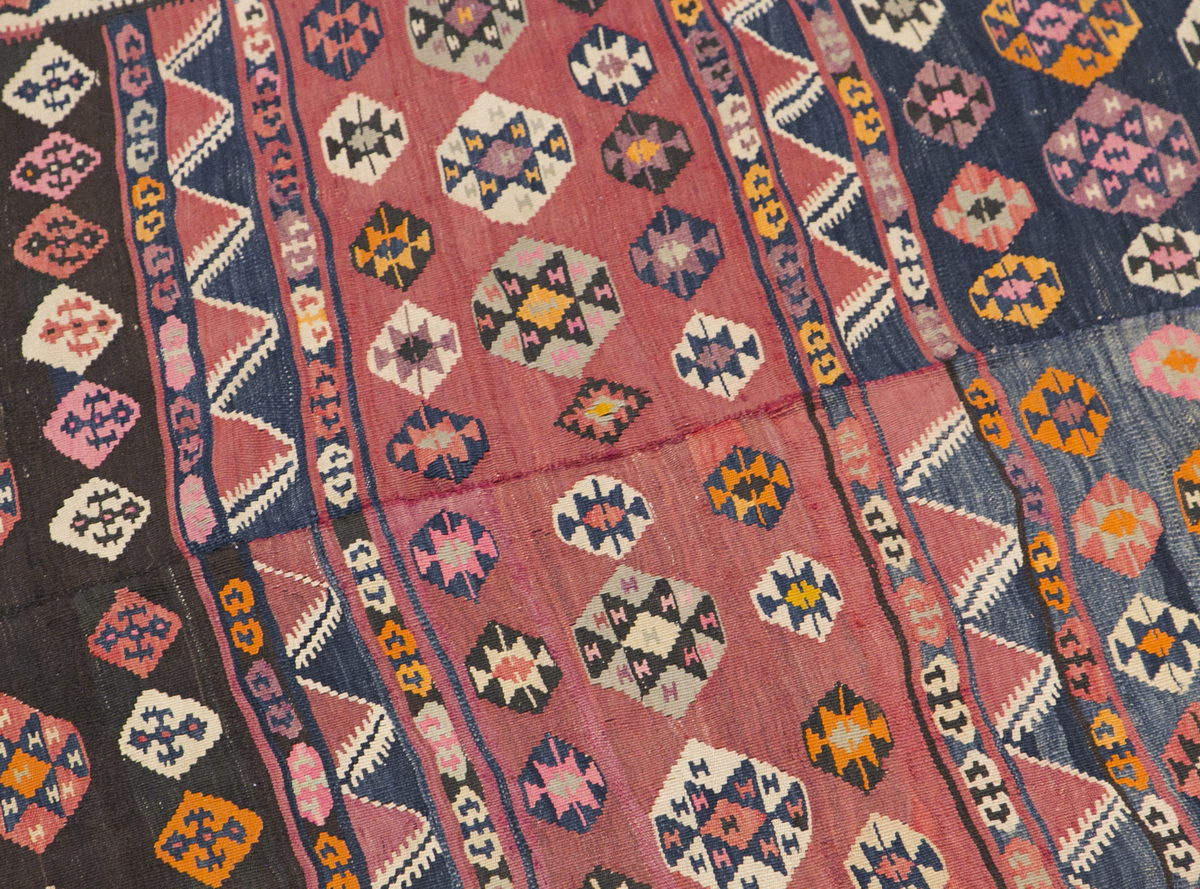 Lake Van Jirki Tribe Kilim, 150 x 265 cm / 5 x 8'8 feet