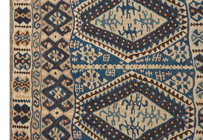 Lake Van Kilim, 140 x 220 cm, 4'7 x 7'3 feet