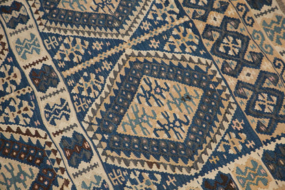 Lake Van Kilim, 140 x 220 cm, 4'7 x 7'3 feet