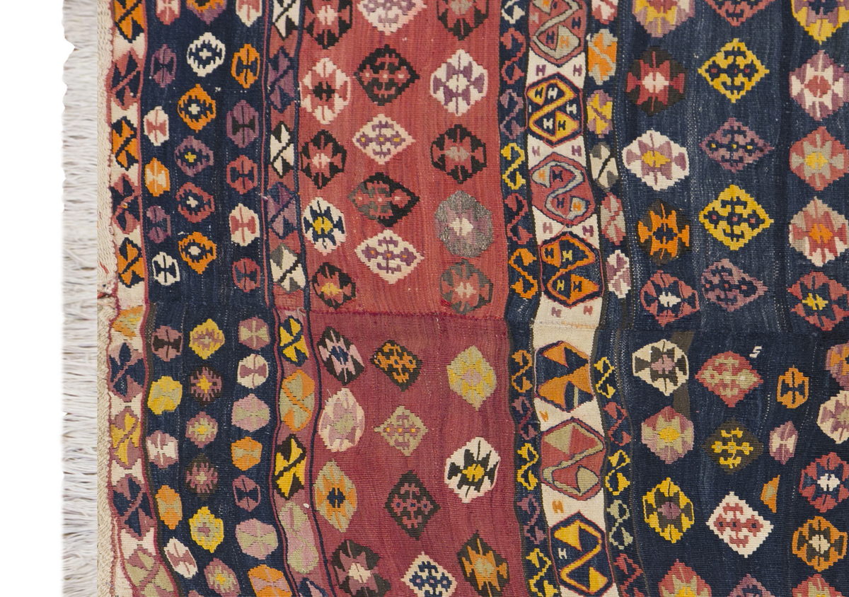 Lake Van Kilim, 145 x 280 cm / 4'9 x 9'2 feet