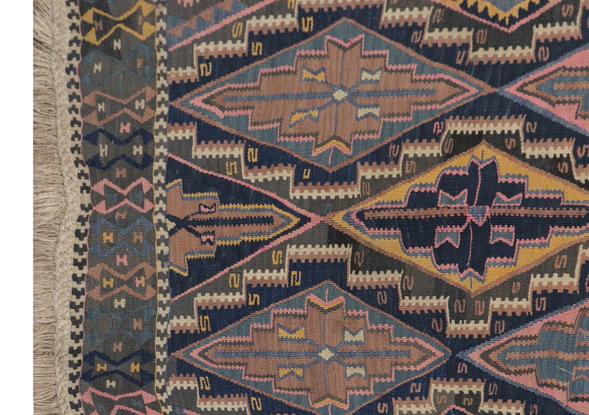 Lake Van Kilim, 145 x 380 cm, 4'9 x 12'6 feet