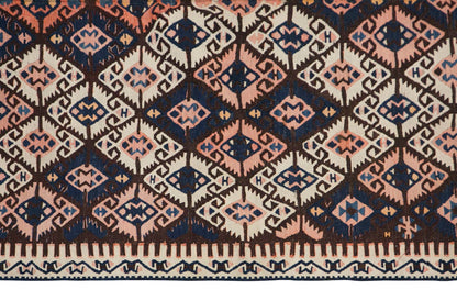 Lake Van Kilim, 150 x 225 cm / 5 x 7'5 feet