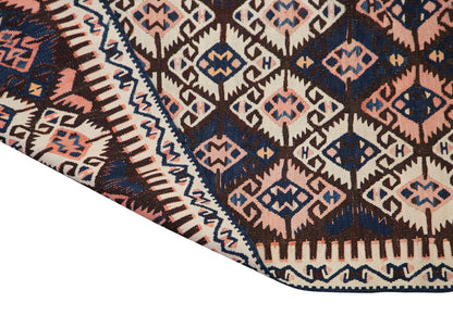 Lake Van Kilim, 150 x 225 cm / 5 x 7'5 feet